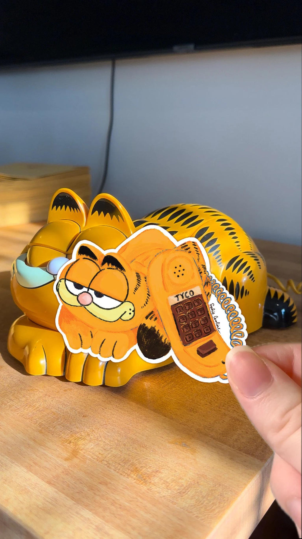 Garfield Phone Sticker