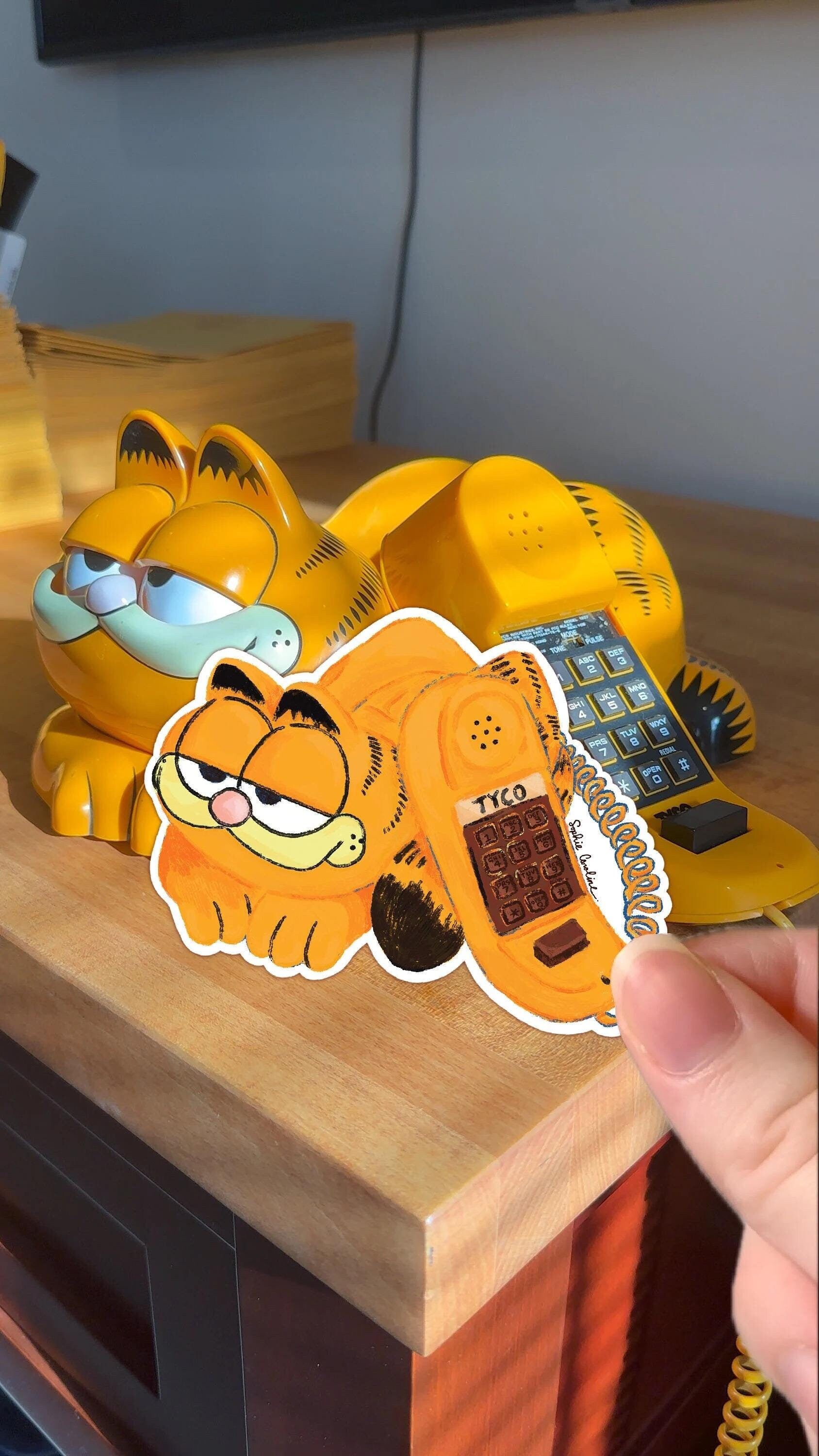 Garfield Phone Sticker
